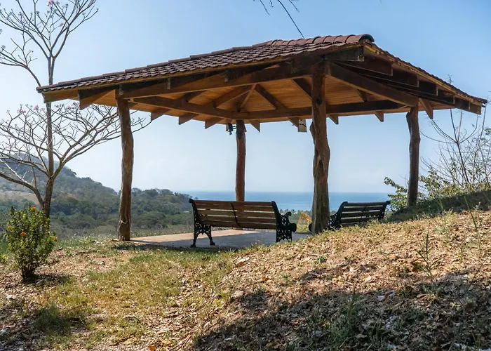 Corozalito Turtle Lodge Nandayure