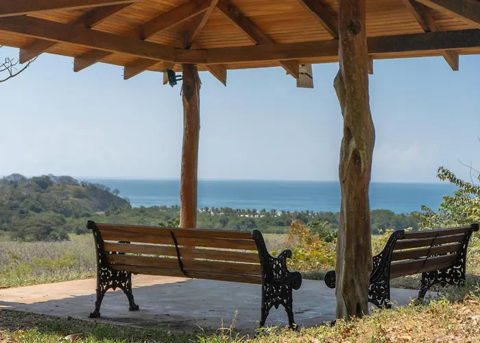 Corozalito Turtle Lodge
